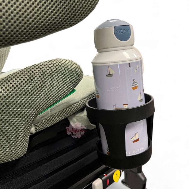 Axkid Up™ Getränkehalter der praktische Begleiter für Kindersitze